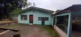Casa de 2 dormitórios, próximo da região central de Lomba Grande