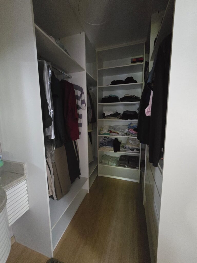 c4323f86-f778-4dd1-bb53-197ffe3ae195