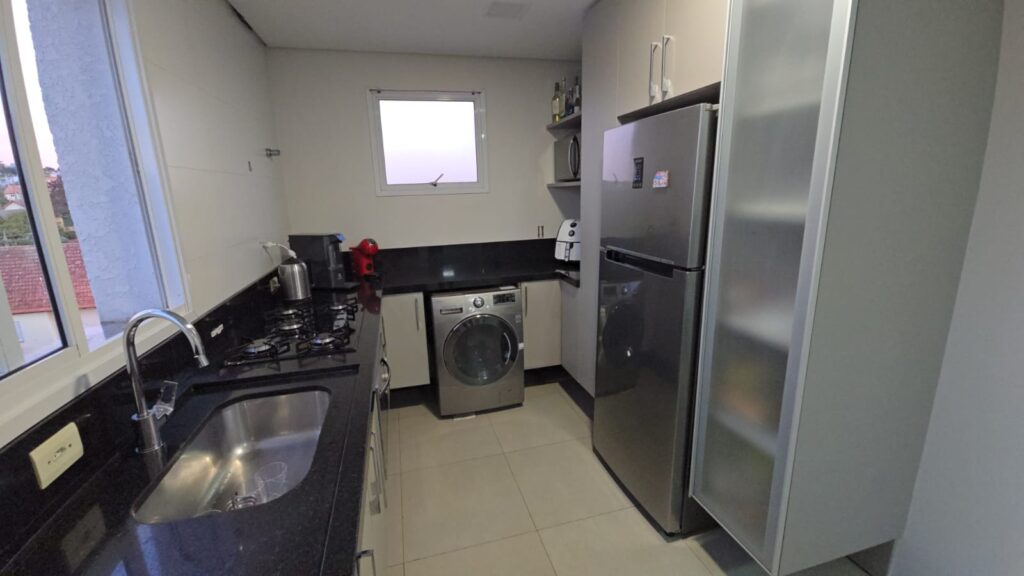 11c1db84-efbd-413d-84f9-885dc1e867a3