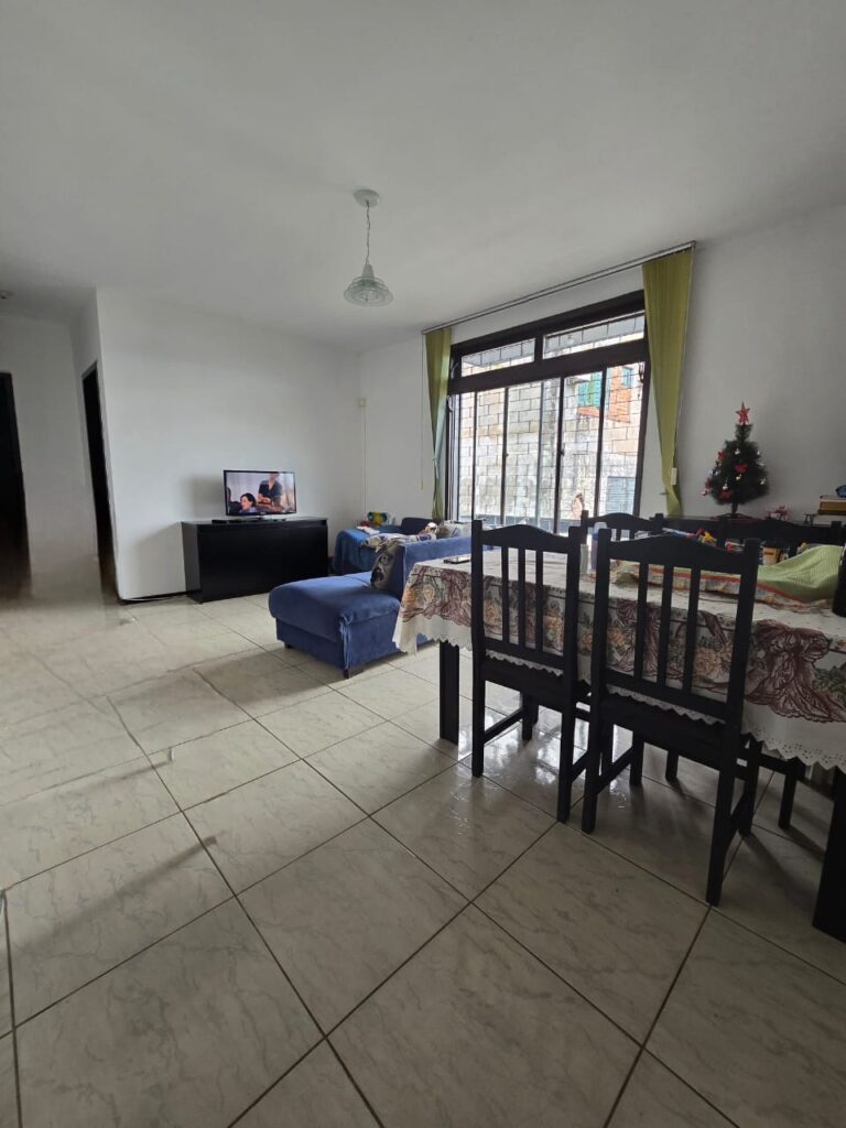 1f13aa0d-2baf-442b-8f22-42982c883906