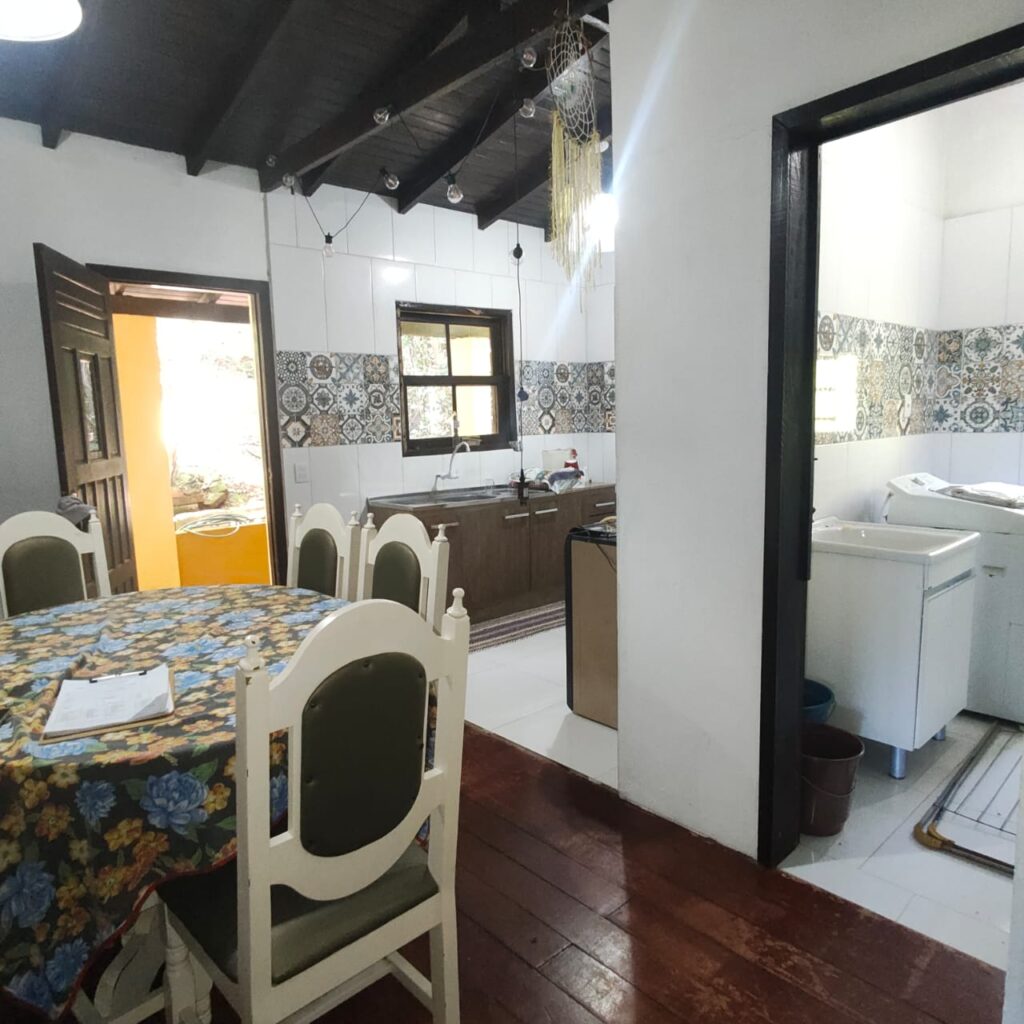 402e1cd8-81e4-421e-a0f6-01578cb0e38c