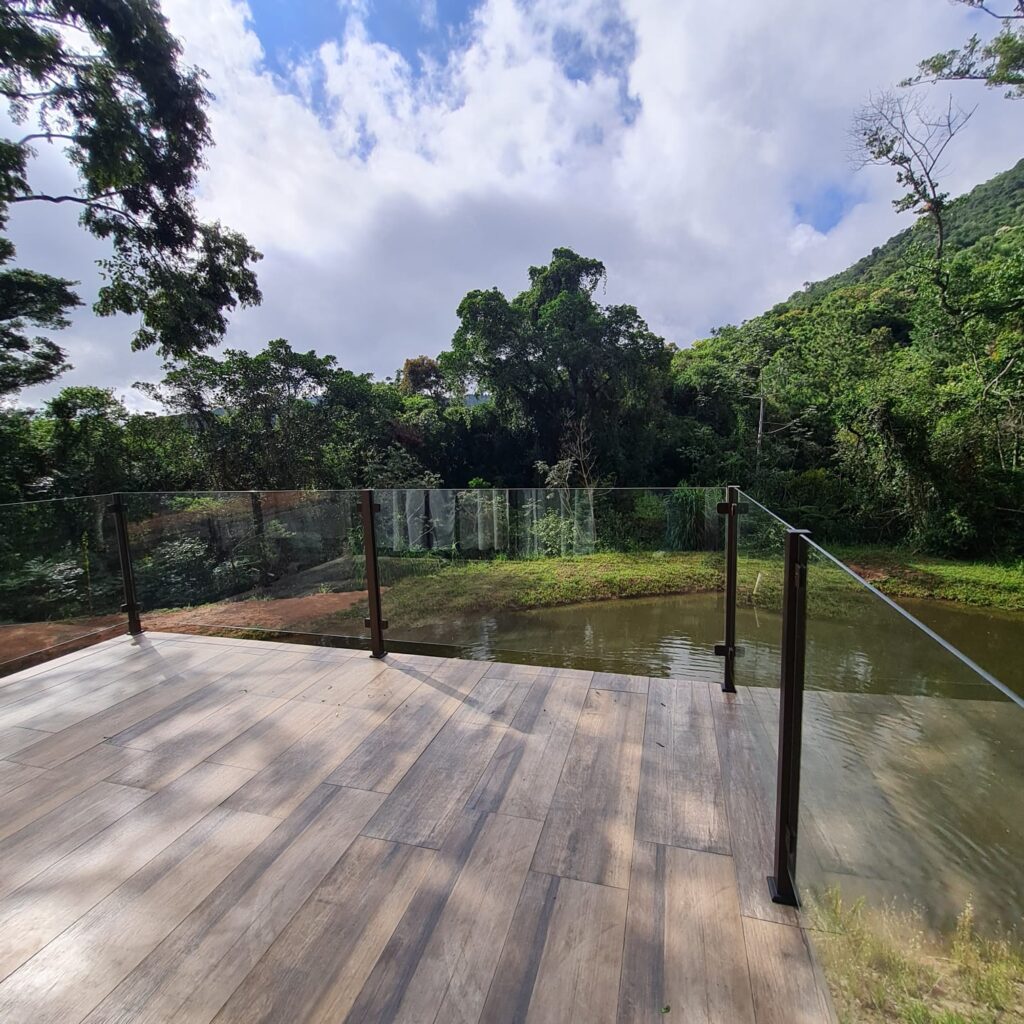 4ab58504-cce1-4944-9cda-00f7037f7e59