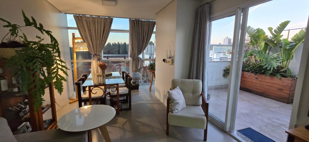 7bbb8b21-58c9-4c40-806b-3f949d400a4c