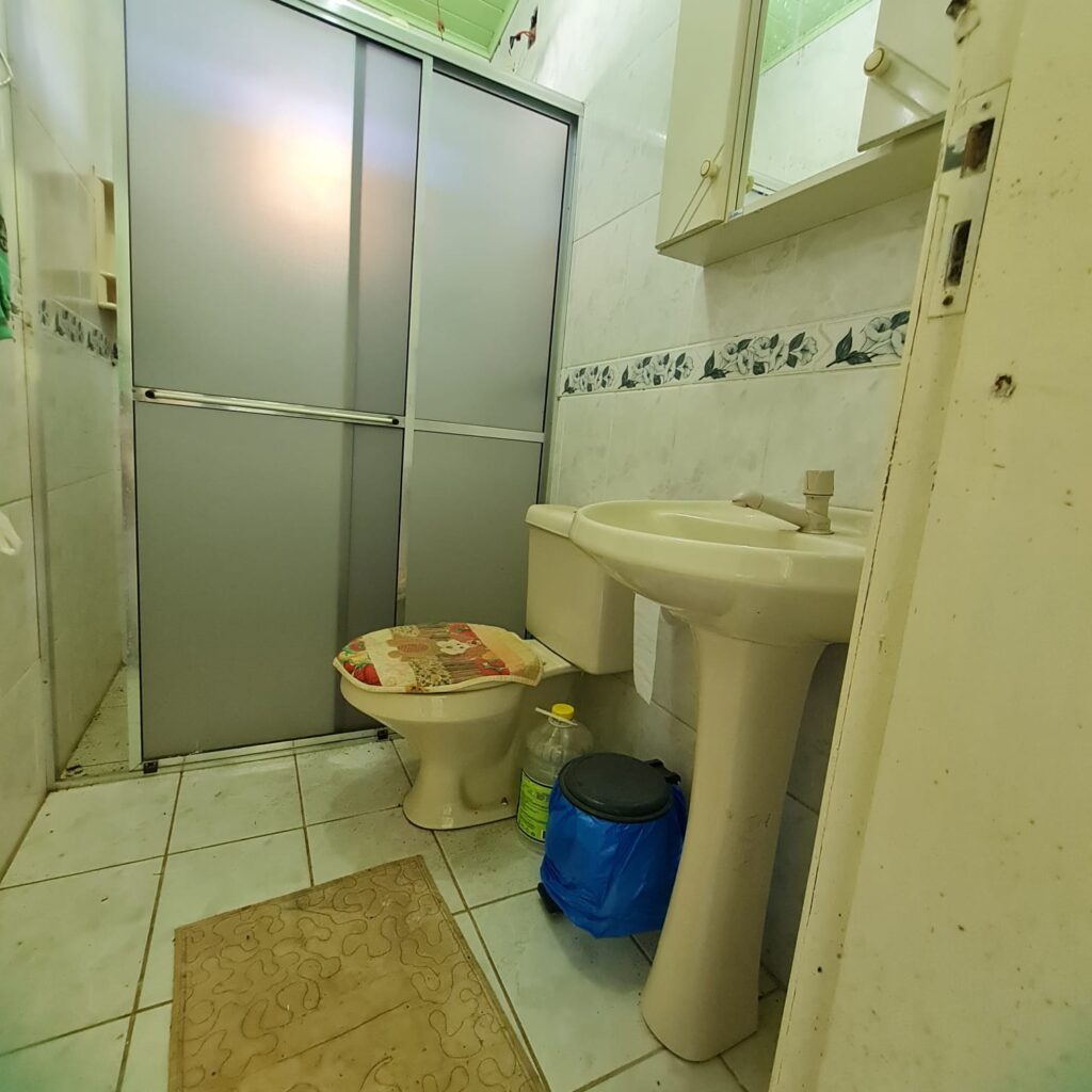 a3ee5bf7-1e39-401a-8344-5a704108a656