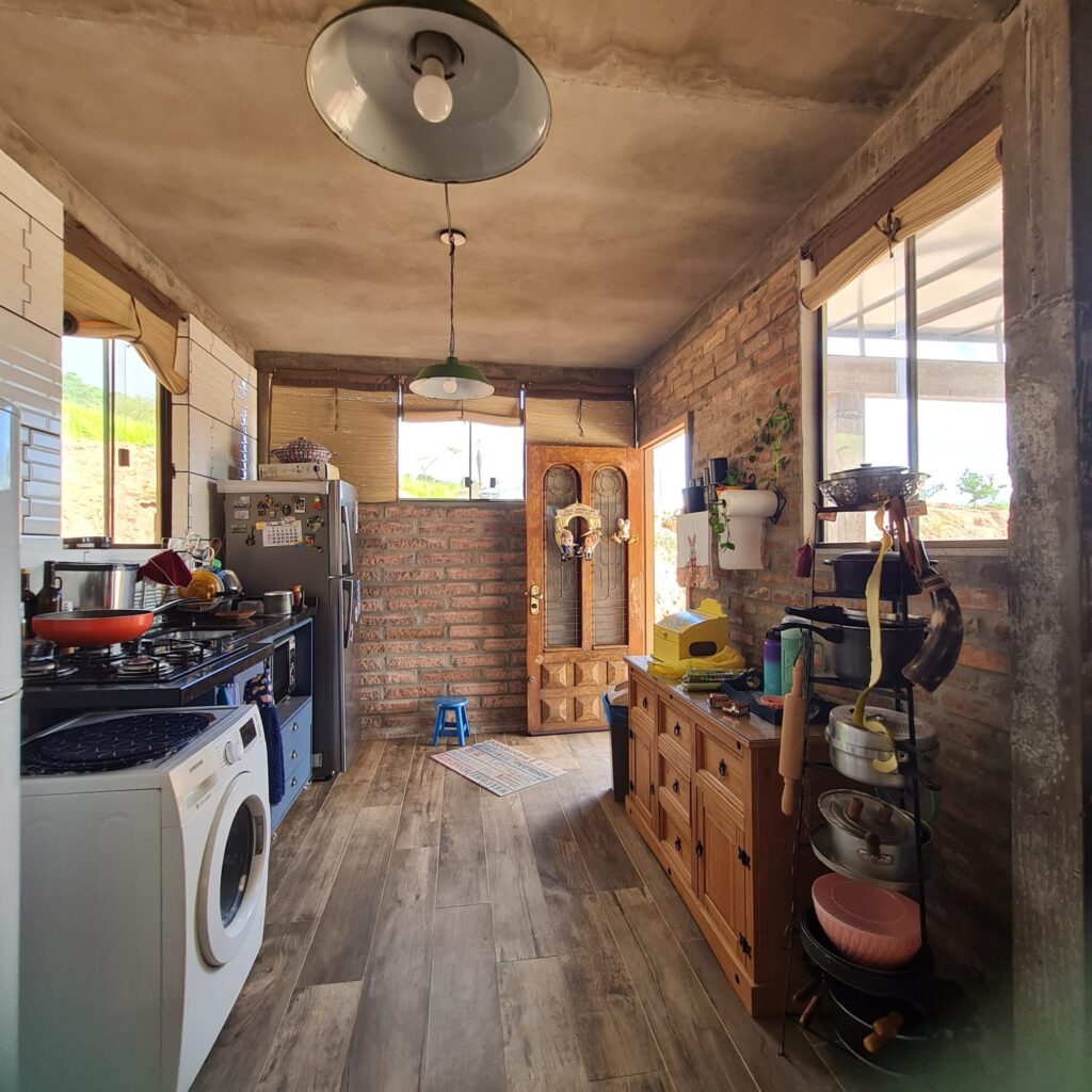 c75a9546-0459-4b80-9ead-f710170bd805