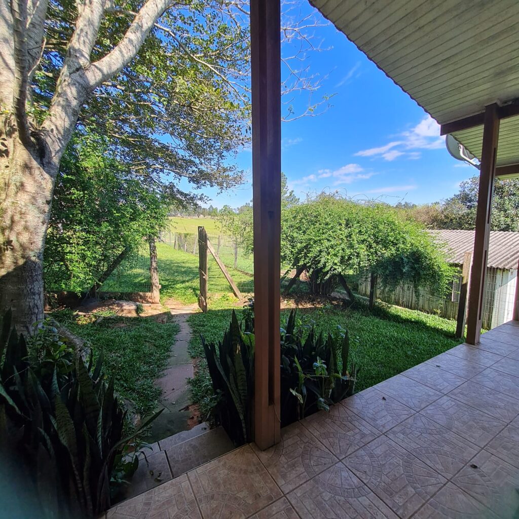 e2b8299e-d4bf-417d-ae8c-f99807e4ce1f