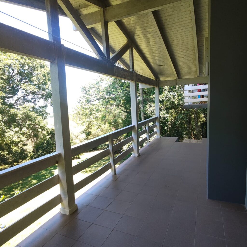 f5dac752-0a39-4042-a373-2de55d944c67