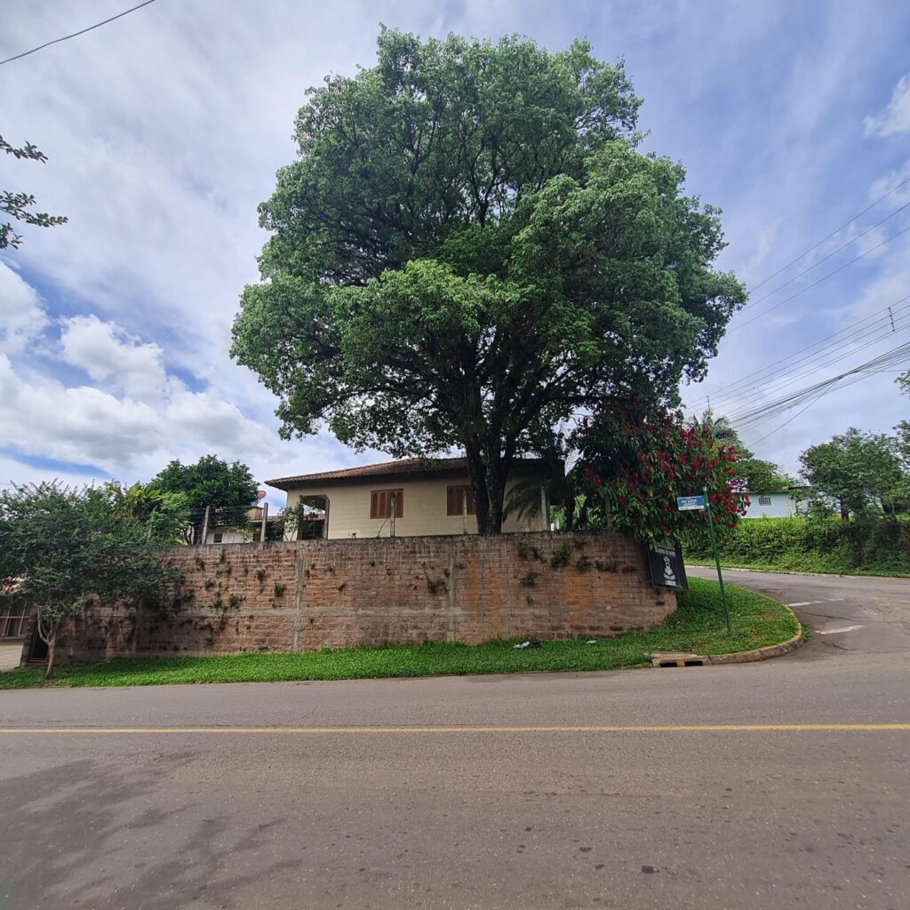 f6e9cc34-e28a-4ae0-ac85-f590d6b60236